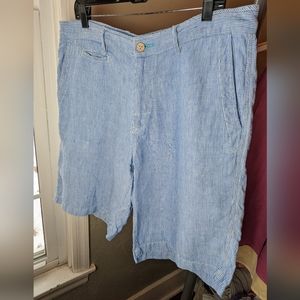 size 36 100% linen Tommy Bahama men's shorts.